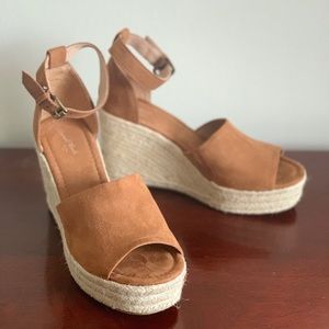 Universal Thread Wedges